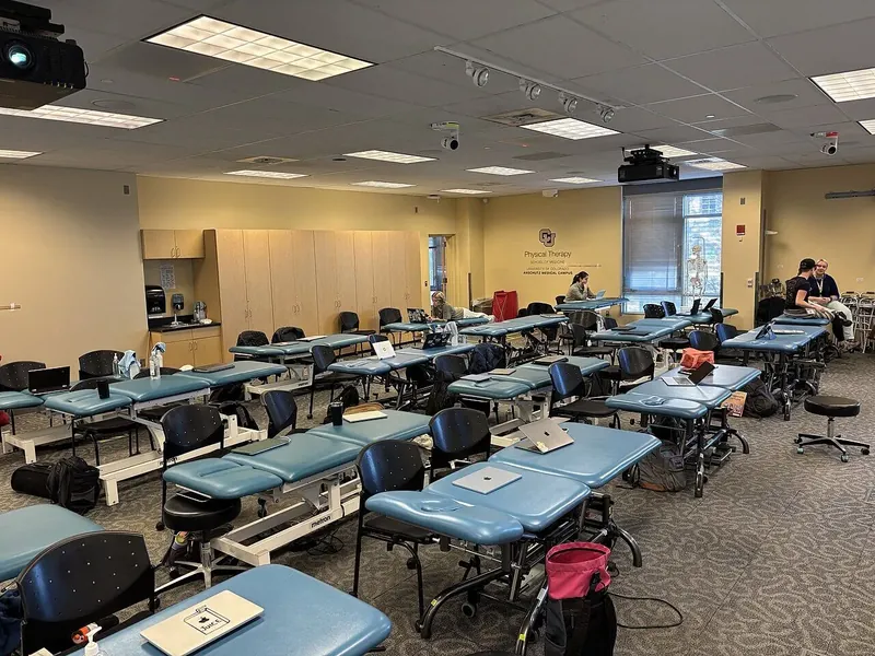 Physiotherapy aquatic hip OA